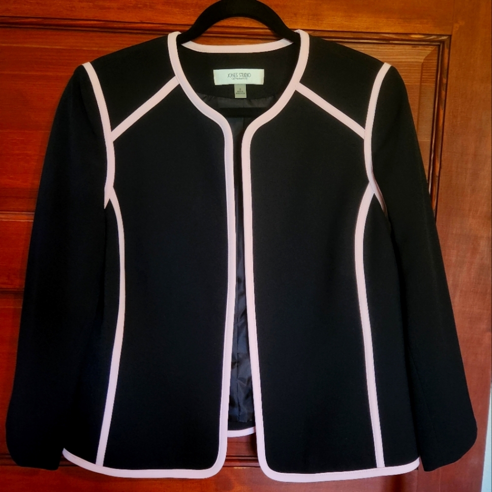 Jones Studio jacket, size 8